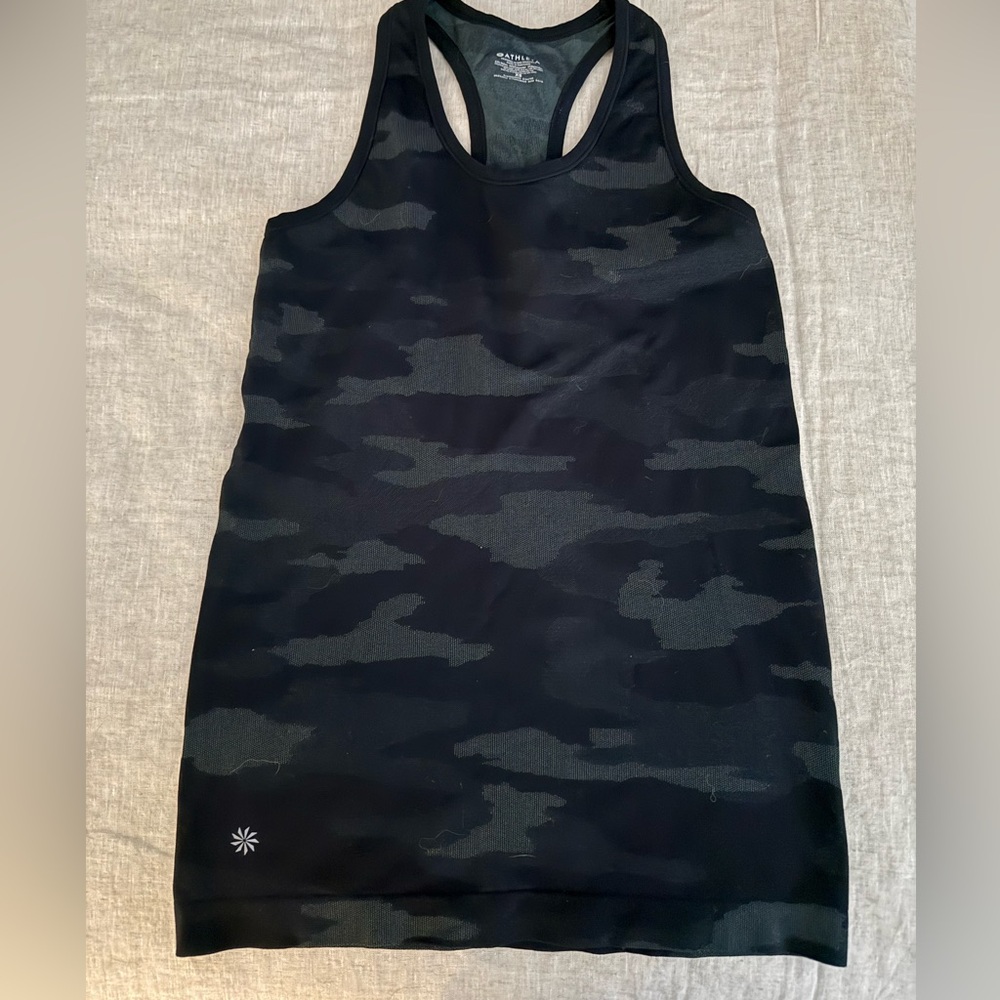 Athleta Black and Gray Camo Sports Top XS